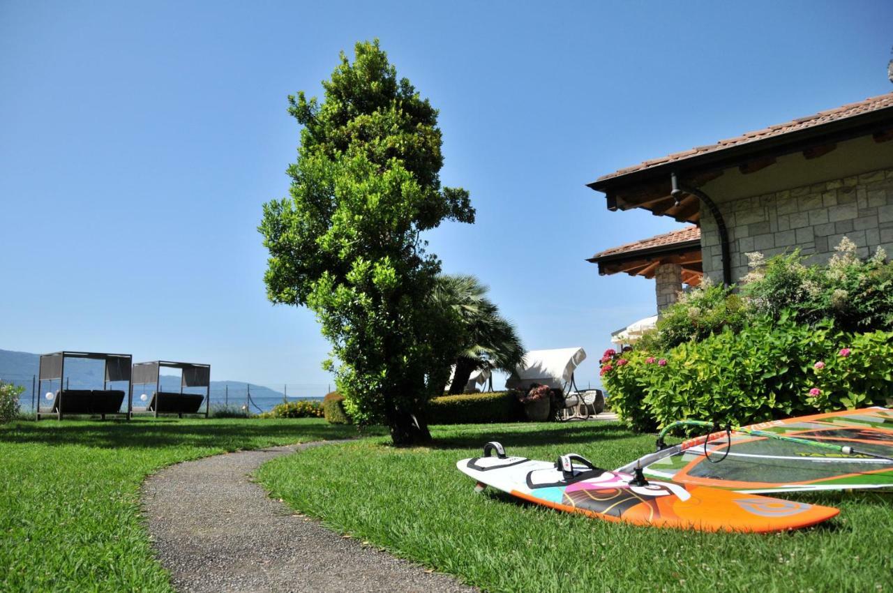 Torre Degli Ulivi Acomodação com café da manhã Tignale Exterior foto